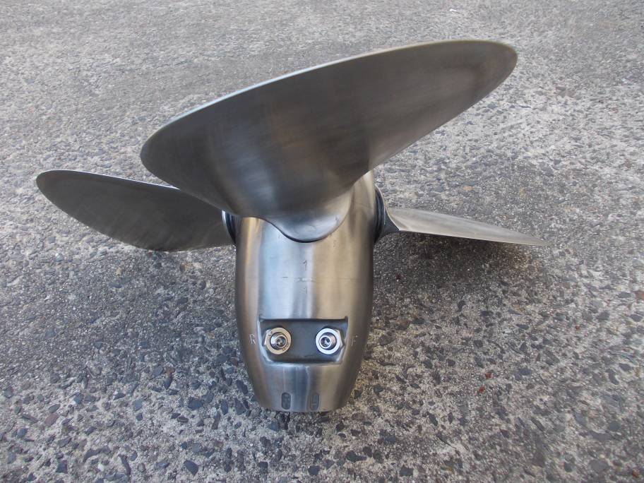 Seahawk Low Drag Feathering and Folding Stainless Steel Sailboat Propellers